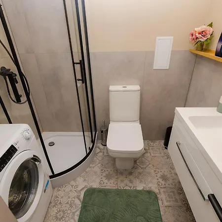 Superapart Grochowska 136, Very Close To The Mon Hospital On Saszerow Street