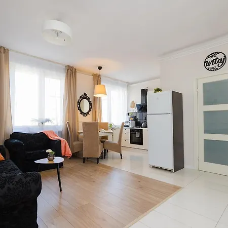 Apartment Superapart Grochowska 136, Very Close To The Mon Hospital On Saszerow Street Warsaw