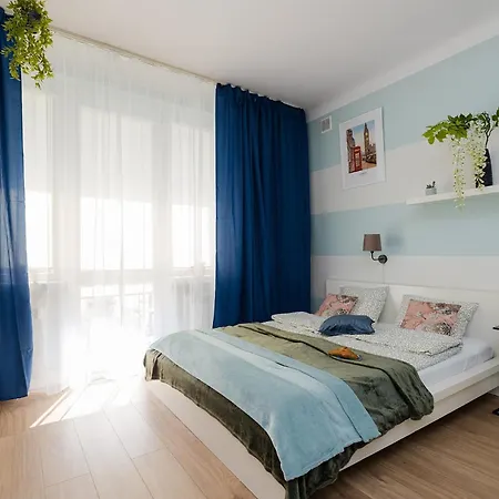 Apartment Superapart Grochowska 136, Very Close To The Mon Hospital On Saszerow Street *
