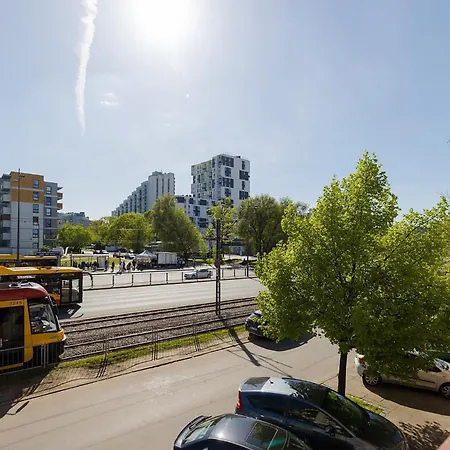 Superapart Grochowska 136, Very Close To The Mon Hospital On Saszerow Street