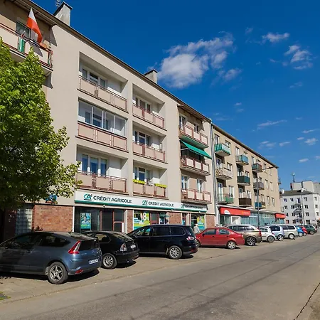Apartment Superapart Grochowska 136, Very Close To The Mon Hospital On Saszerow Street