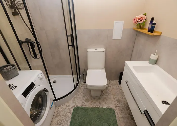 Superapart Grochowska 136, Very Close To The Mon Hospital On Saszerow Street