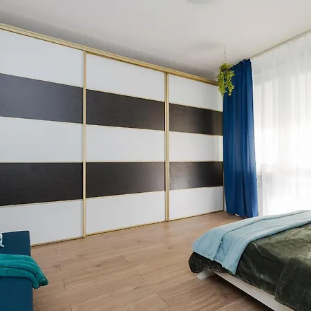 Apartament Superapart Grochowska 136, Very Close To The Mon Hospital On Saszerow Street
